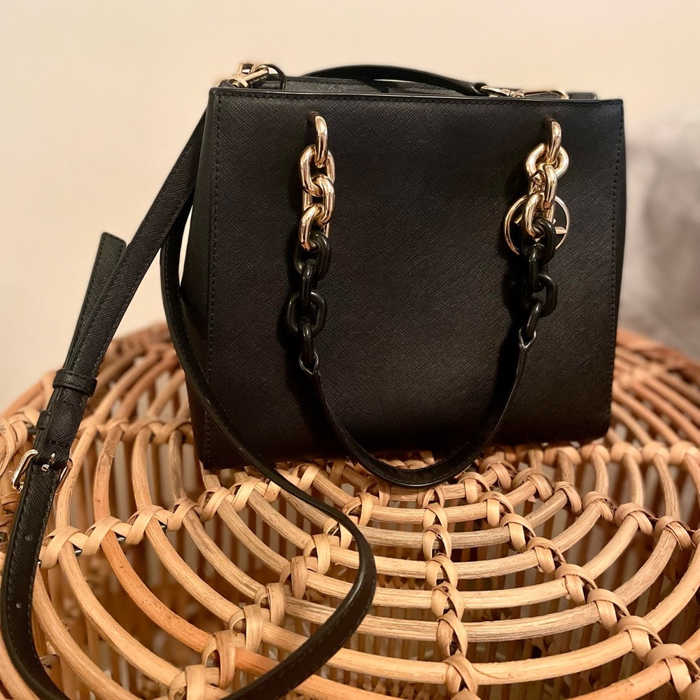 like-new Michael Kors crossbody satchel